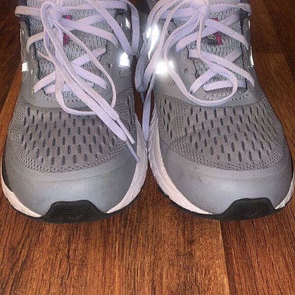 New Balance Shoes size 9 - Picture 6 of 9